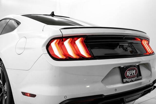 2022 Ford Mustang EcoBoost