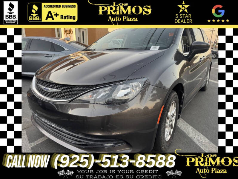 2020 Chrysler Voyager's photo