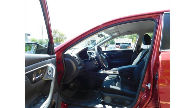 2016 Nissan Altima 2.5 SR