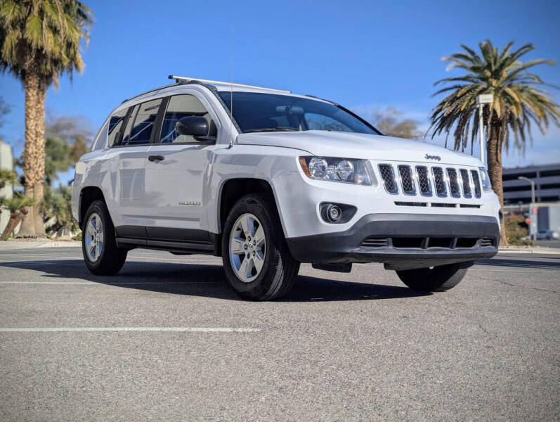 2015 Jeep Compass Sport photo 2