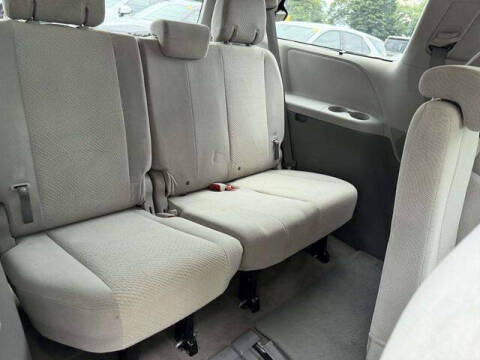 2012 Toyota Sienna