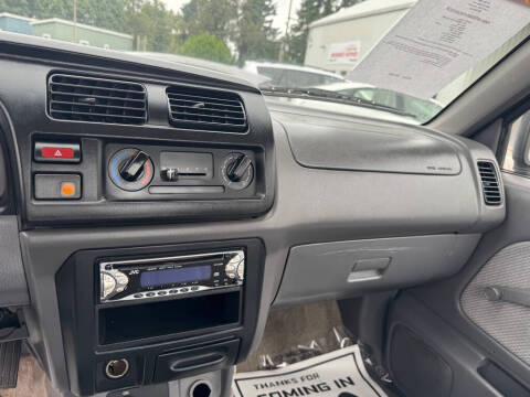 1999 Nissan Frontier XE