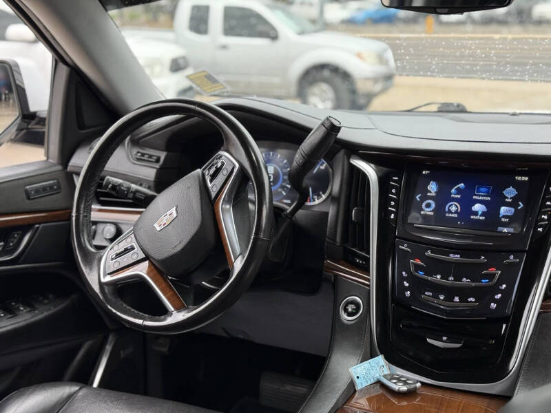 2020 Cadillac Escalade Luxury