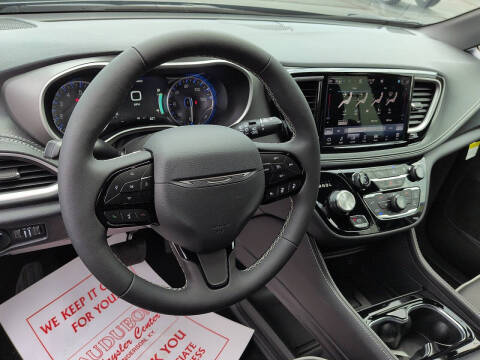 2027 Chrysler Pacifica Limited