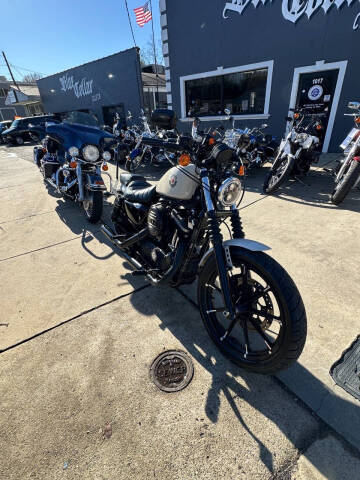 2022 Harley-Davidson XL883N IRON