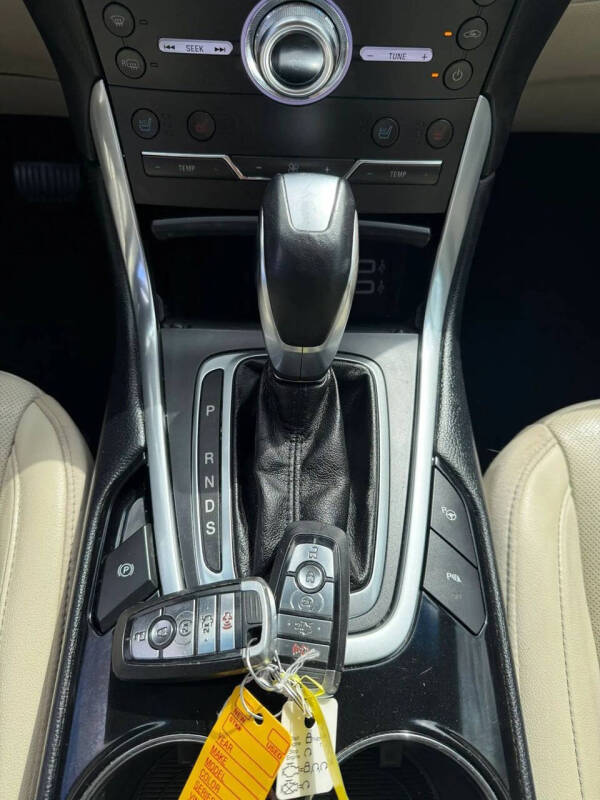 2017 Ford Edge Titanium