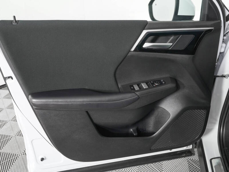 2023 Mitsubishi Outlander ES