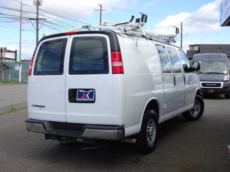 2014 Chevrolet Express Cargo Work Van - Photo 11