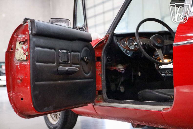 1974 MG B