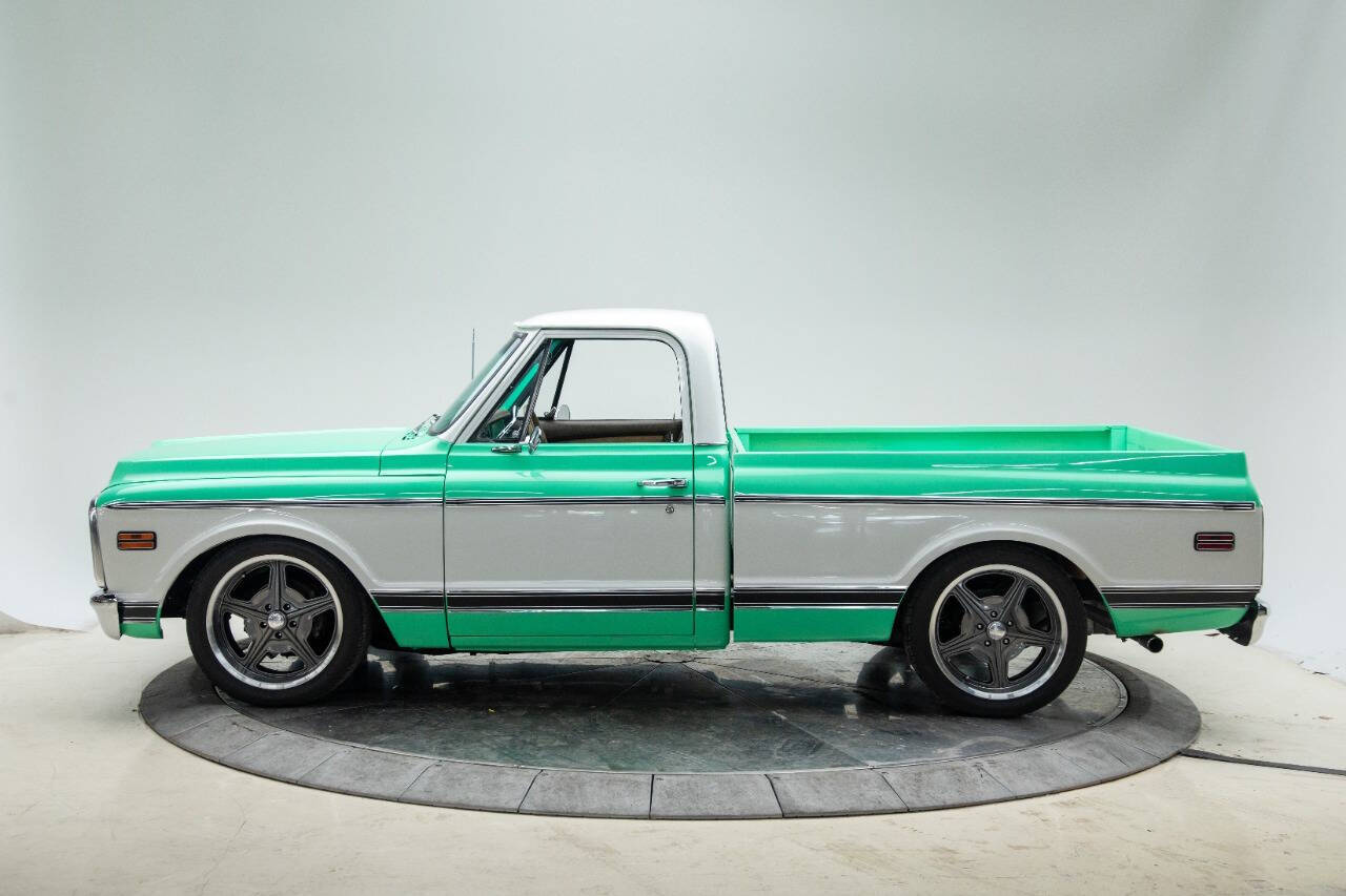 1969 Chevrolet C/K 10 Series 2