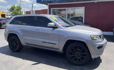 2018 Jeep Grand Cherokee for sale at Latino Motors in Aurora IL