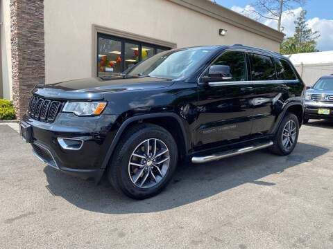 2018 Jeep Grand Cherokee for sale at CarMart One LLC in Freeport NY