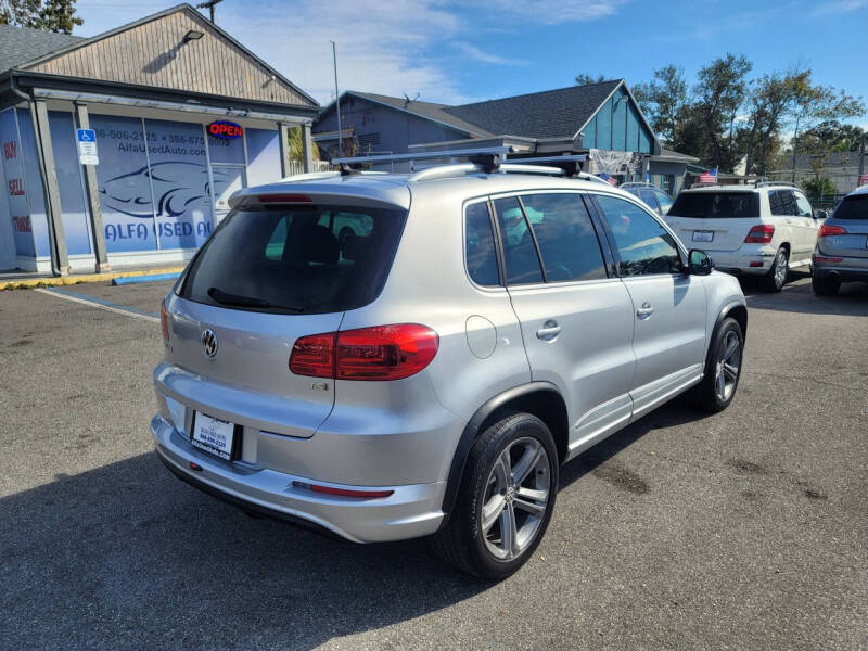 2017 Volkswagen Tiguan Sport photo 4