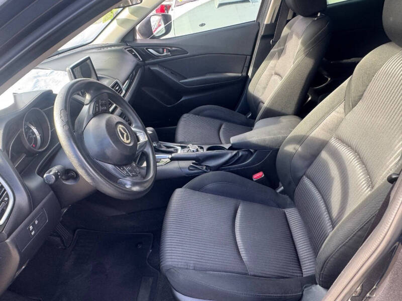 2016 Mazda MAZDA3 i Sport