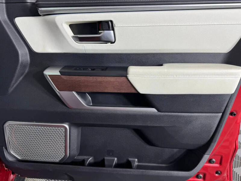 2023 Toyota Sequoia Capstone