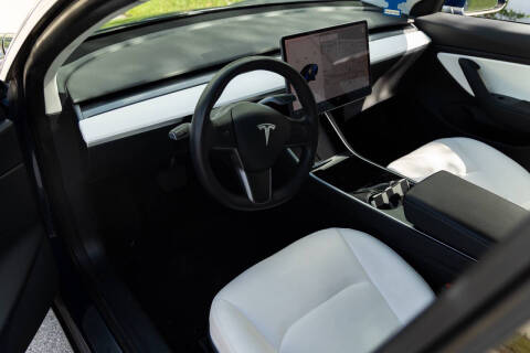 2020 Tesla Model 3 Standard Range