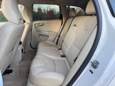 2015 Volvo XC60 T5 Drive-E Premier