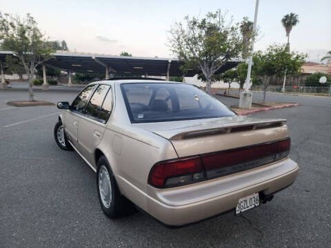 1994 Nissan Maxima SE