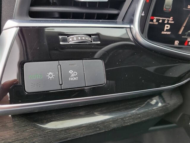 2022 Audi Q7 quattro Premium Plus 55 TFSI