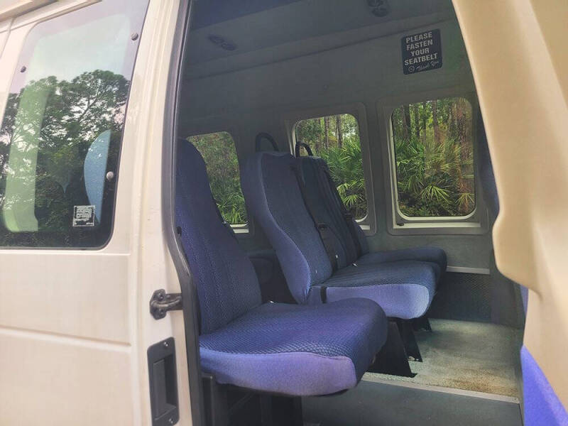 2009 Ford E-Series E-250 SD
