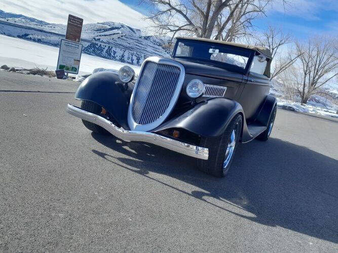 1934 Ford Cabriolet