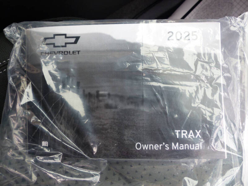 2025 Chevrolet Trax LT
