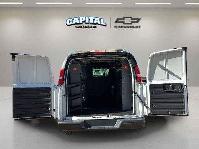 2025 Chevrolet Express 2500