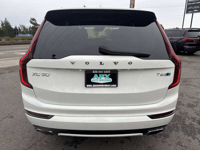 2017 Volvo XC90 T6 R-Design