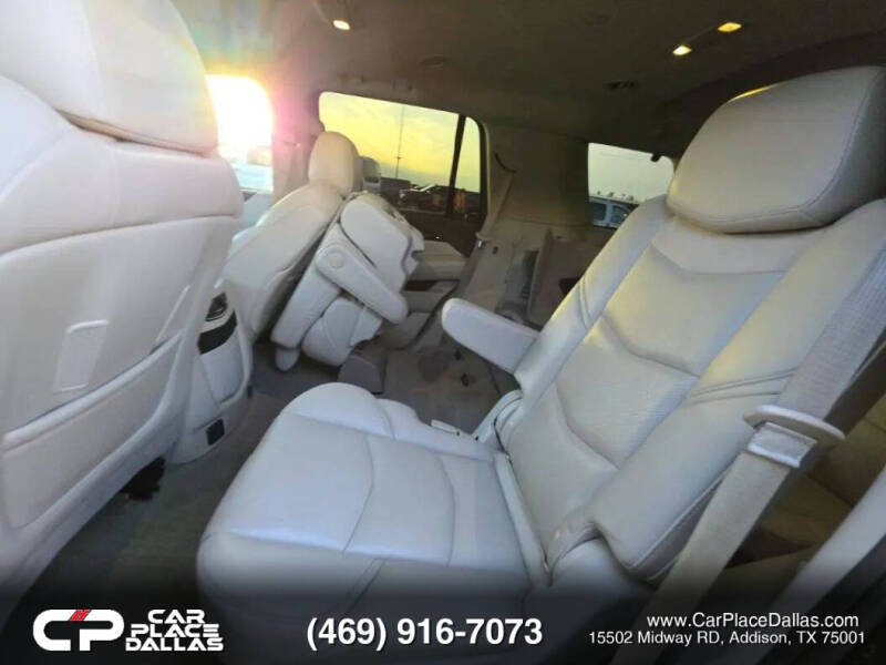 2016 Cadillac Escalade Luxury Collection