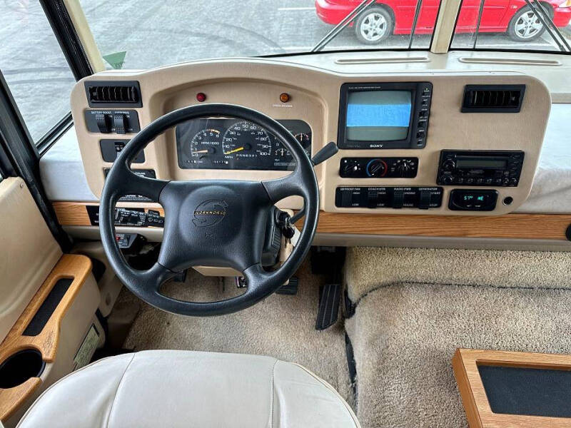 2002 Workhorse W22