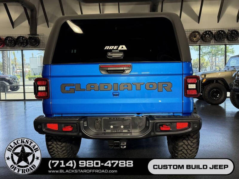 2024 Jeep Gladiator