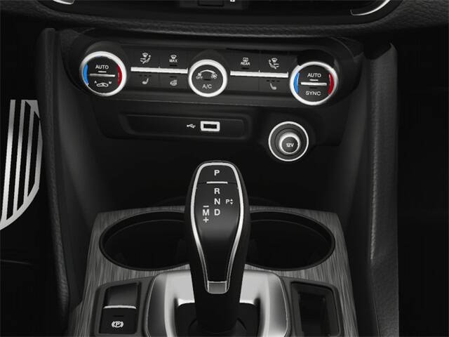 2025 Alfa Romeo Giulia Intensa