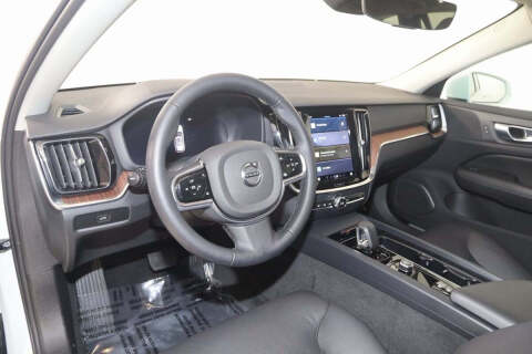 2024 Volvo V60 Cross Country B5 Plus