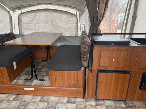 2011 Coleman Dutchmen Evolution E3