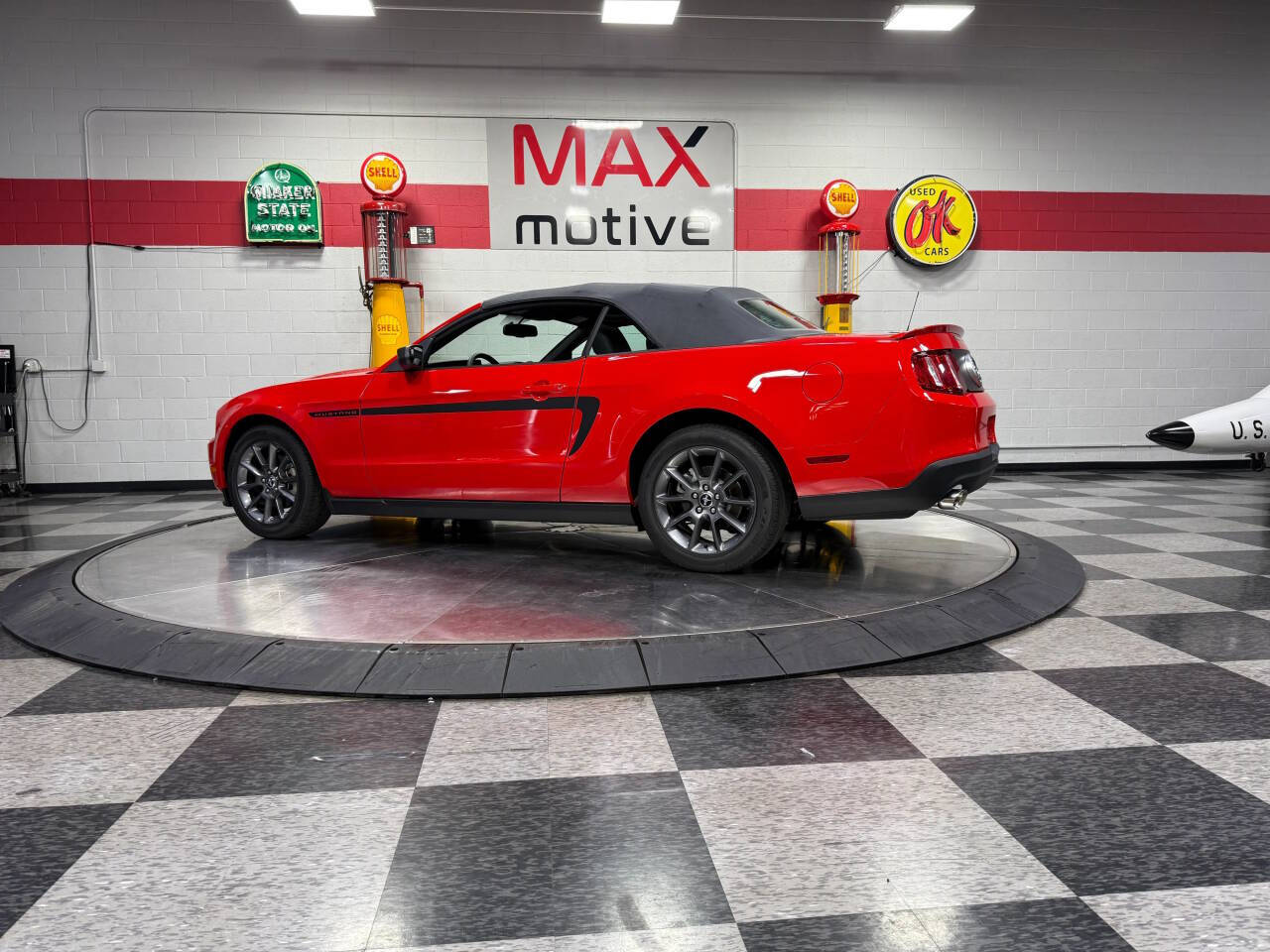 2011 Ford Mustang 14