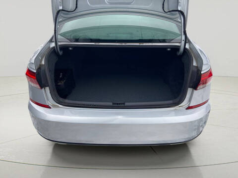 2020 Volkswagen Passat R-Line