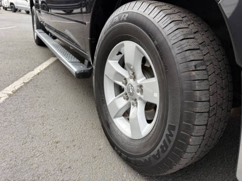 2017 RAM 1500 SLT
