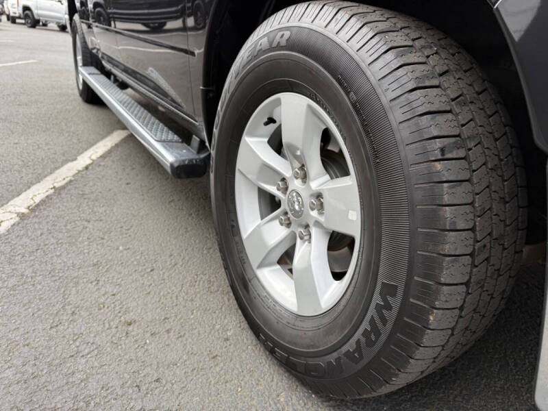2017 RAM 1500 SLT