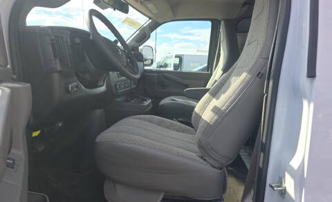 2025 Chevrolet Express 2500