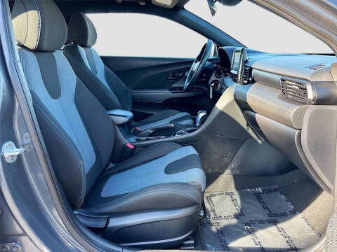 2019 Hyundai Veloster