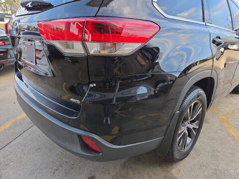 2017 Toyota Highlander LE