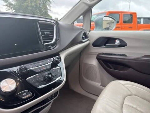 2020 Chrysler Pacifica Touring L Plus