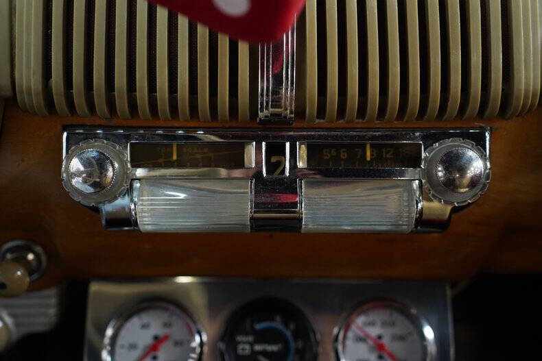 1946 Ford Super Deluxe