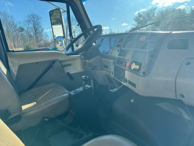 2005 Sterling LT 9500