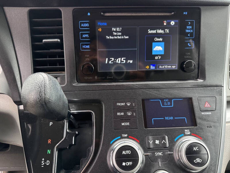 2016 Toyota Sienna