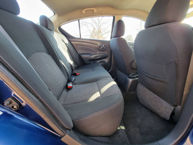 2019 Nissan Versa S Plus