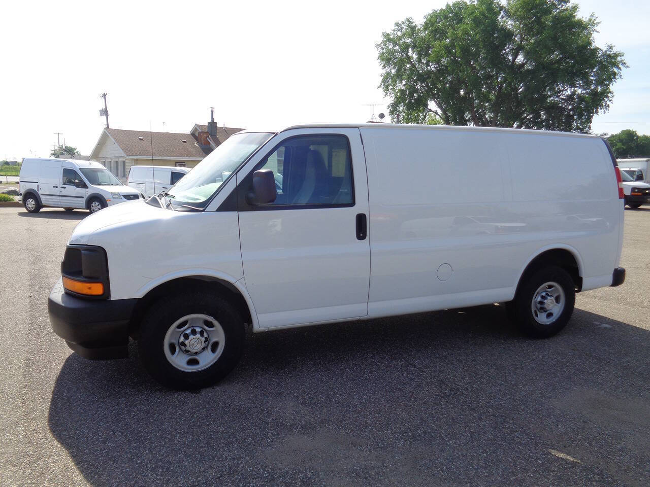 View vehicle photo 2