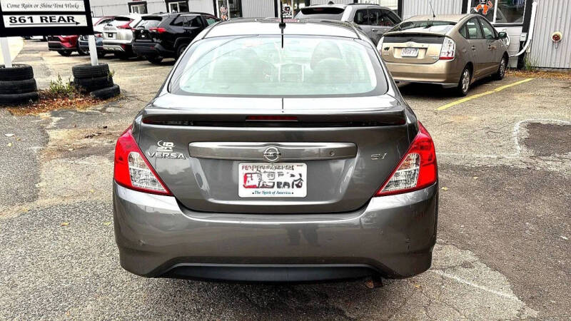2018 Nissan Versa