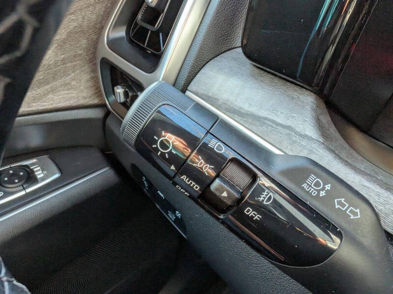 2022 Kia Sorento X-Line EX