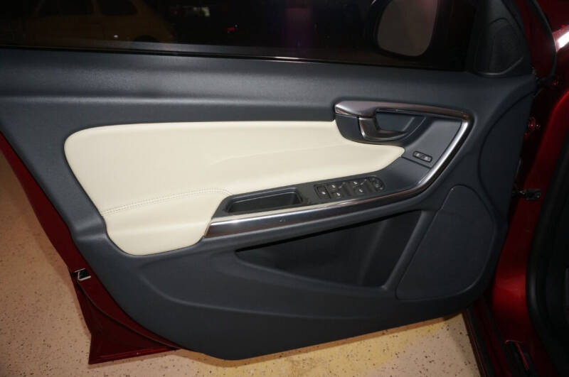 2013 Volvo S60 T5 Premier Plus